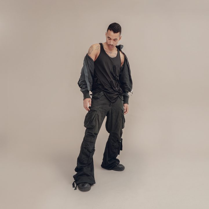 b3eda4e9-73a7-4af6-8741-97c9307f7635_rw_1200